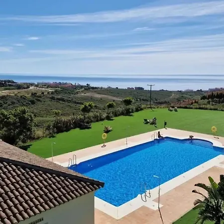 Cozy And Quiet With Sea Views Apartment *