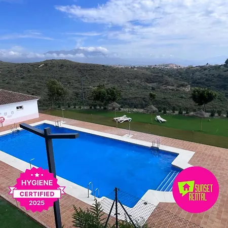 Cozy And Quiet With Sea Views Manilva